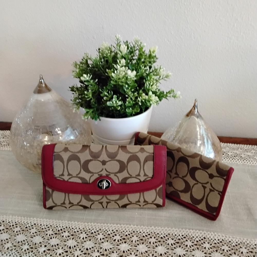 Coach Beige and Red Wallet